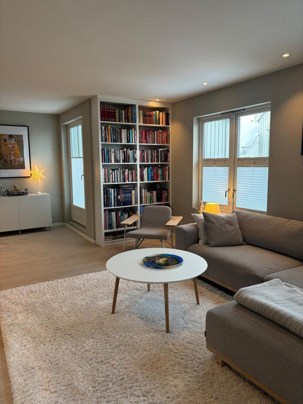 Beautiful House - Walking Distance Of Everything *